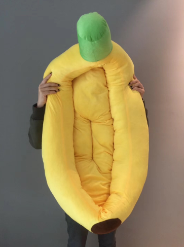 Total Banane, das kuschlige Hundebettchen in Bananenform